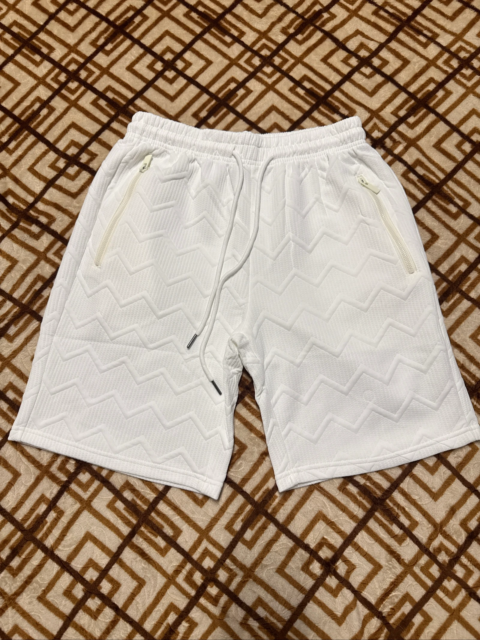 Nuevo conjunto Zayne Paris con textura en chevron - Camisa y pantalones cortos (Talla M) - NWT – photo 7
